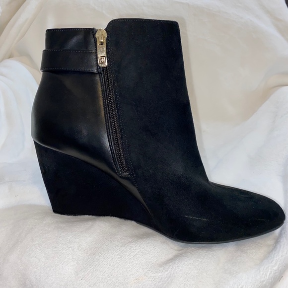 Wide Width Ankle Bootie - Picture 11 of 13